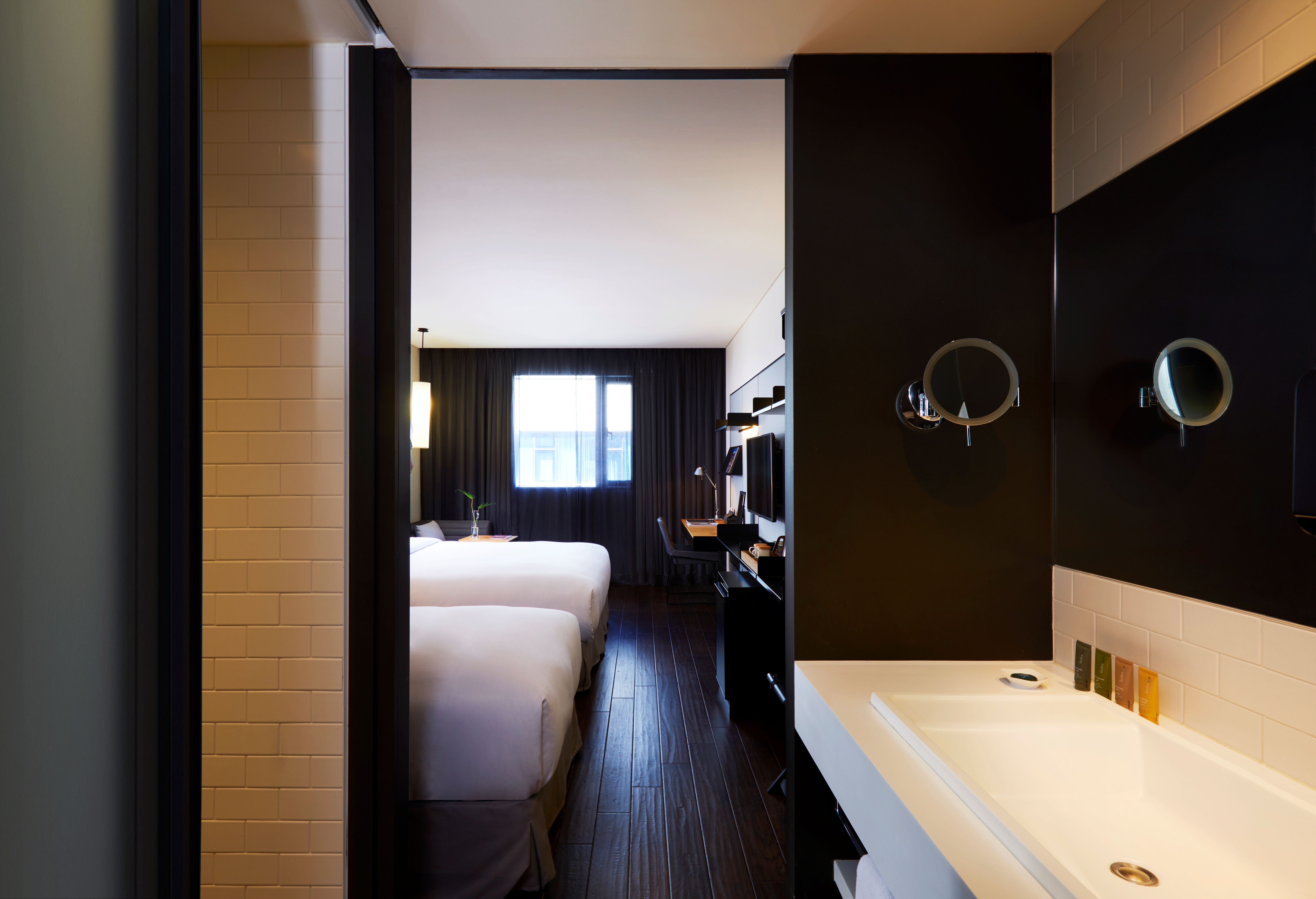room-card-img-0